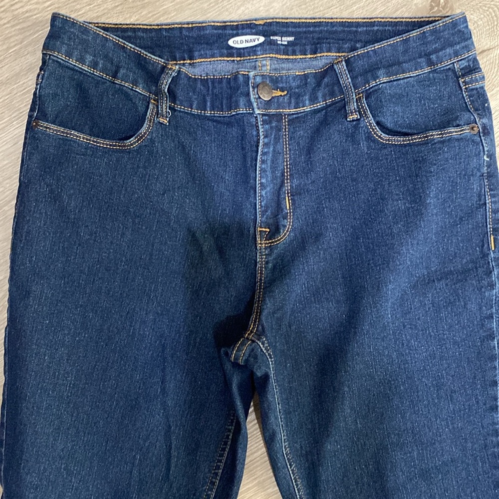 Old Navy Super Skinny Mid-Rise Jeans in dark wash size 12 women’s